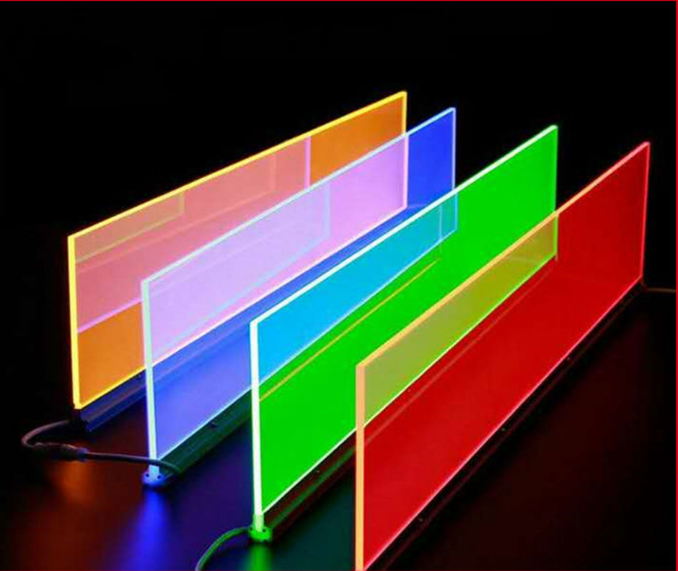 2mm 3mm 4mm 5mm 10mm LPG Light Guide Plate Ukuran Khusus Bentuk Dotting Laser Transparansi 98%