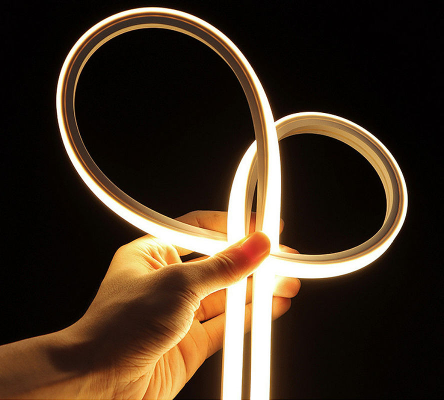 120 ° 24V 1616 Ukuran 12W LED Silicone Neon Strip Light IP65 Buliding Dekorasi Rumah